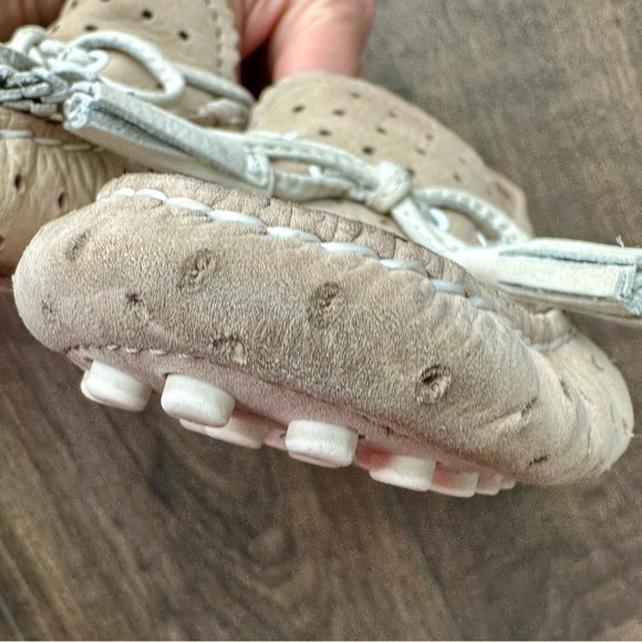 Coach Beige Nadia Moccasins - Leather Driving Shoes with Tassels - Size: 7.5 - Picture 9 of 13